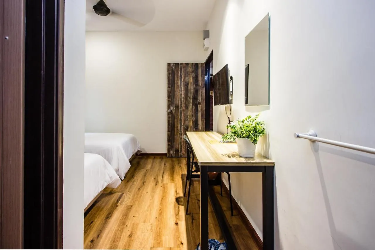 Surprised Homestay Баттерворт
